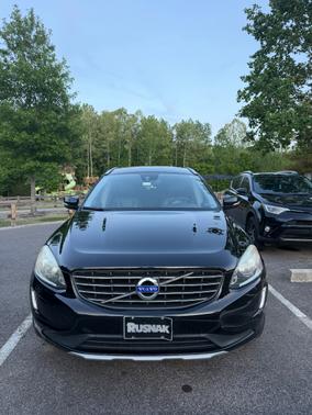 Black 2016 Volvo XC60 T5 Premier