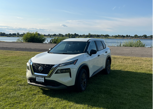 White 2023 Nissan Rogue S