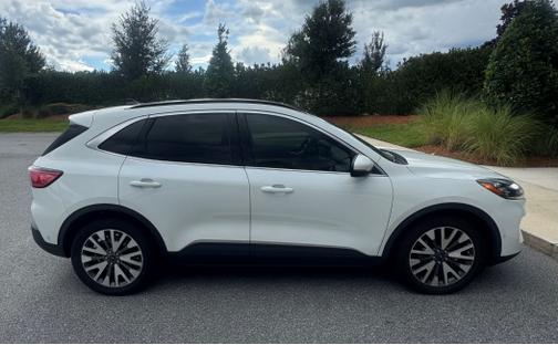 2020 Ford Escape Titanium Hybrid