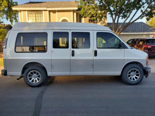 1998 Chevrolet Express 1500 Base