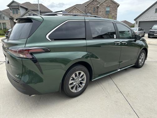 2025 Toyota Sienna XLE