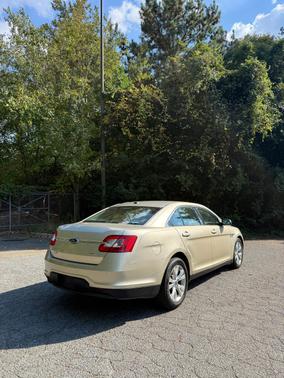 Gold 2010 Ford Taurus SEL