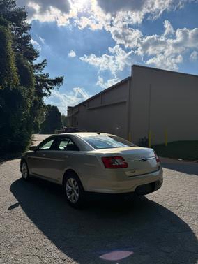 Gold 2010 Ford Taurus SEL