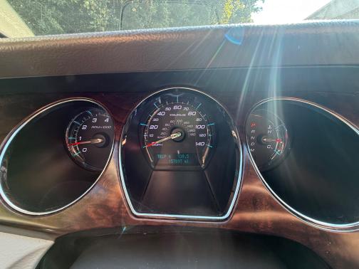 Gold 2010 Ford Taurus SEL