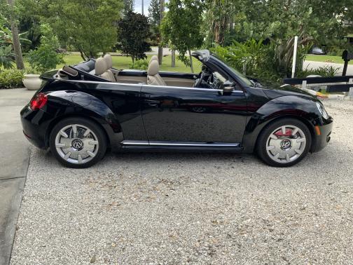 2016 Volkswagen Beetle 1.8T SEL