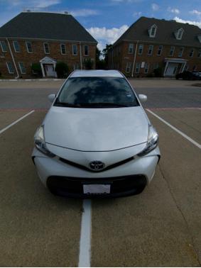 2015 Toyota Prius v Five
