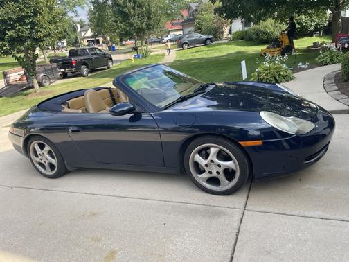 2000 Porsche 911 Carrera 4 Cabriolet