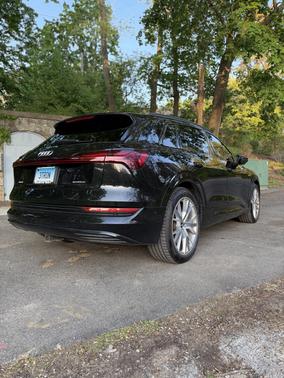 Black 2021 Audi e-tron Prestige