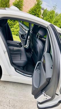 White 2018 BMW 530e iPerformance