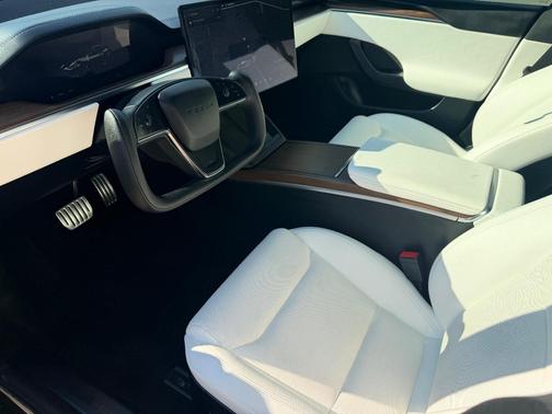 Black 2022 Tesla Model S Long Range