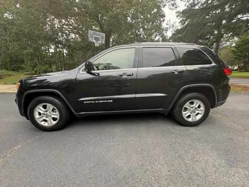 Black 2016 Jeep Grand Cherokee Laredo