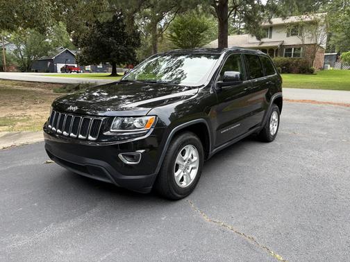 Black 2016 Jeep Grand Cherokee Laredo