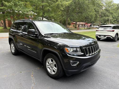 Black 2016 Jeep Grand Cherokee Laredo