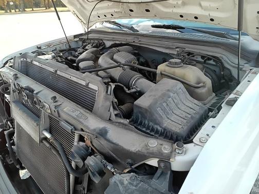 White 2009 Ford F-250 XL