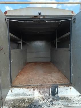 White 2009 Ford F-250 XL