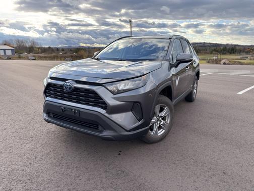 2022 Toyota RAV4 Hybrid LE