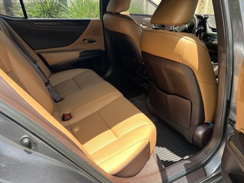 Gray 2019 Lexus ES 350 Ultra Luxury