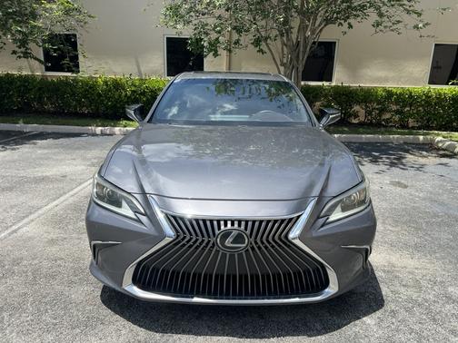 Gray 2019 Lexus ES 350 Ultra Luxury