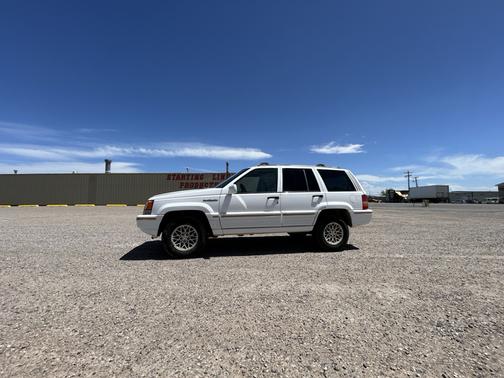 White 1995 Jeep Grand Cherokee Limited 4WD