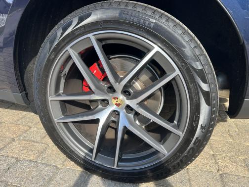 2022 Porsche Macan S