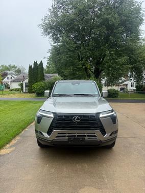 Silver 2024 Lexus GX 550 Premium