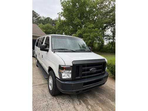 2008 Ford E350 Super Duty XL Extended Wagon