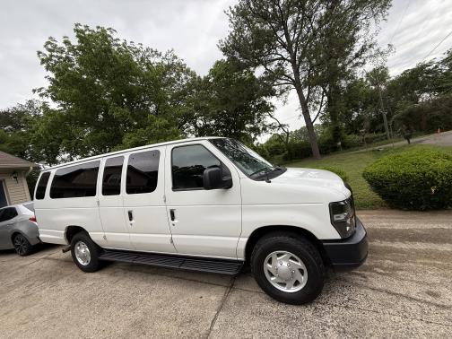 2008 Ford E350 Super Duty XL Extended Wagon