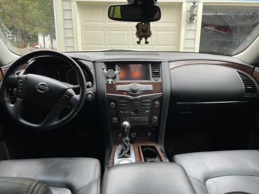 Photo 5 of 6 of 2017 Nissan Armada Platinum