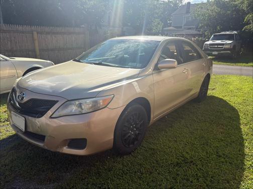 Gold 2011 Toyota Camry LE