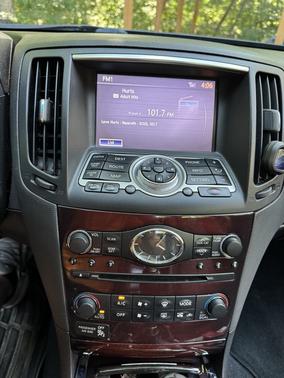 2012 INFINITI G37 x