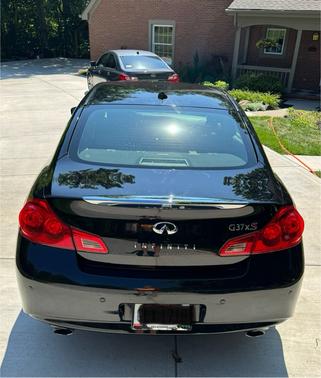 2012 INFINITI G37 x