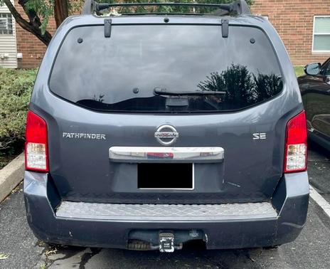 2010 Nissan Pathfinder SE