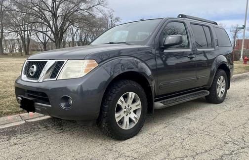 2010 Nissan Pathfinder SE