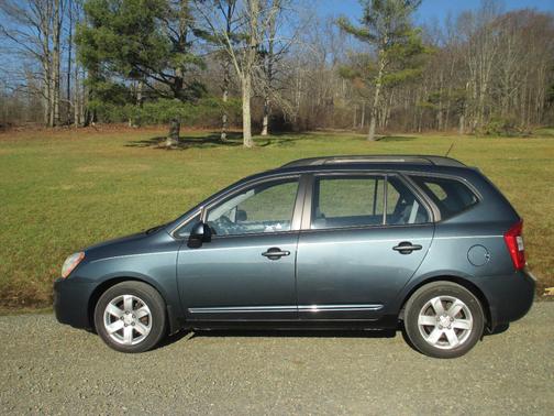Blue 2009 Kia Rondo LX