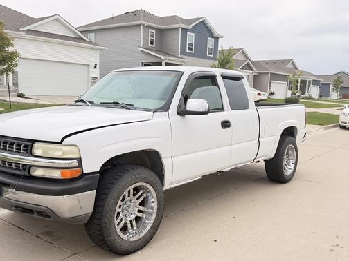 White 1999 Chevrolet Silverado 1500 LS Extended Cab