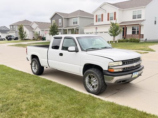 White 1999 Chevrolet Silverado 1500 LS Extended Cab