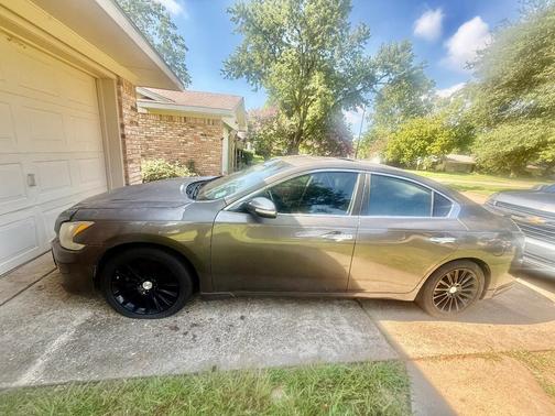 Brown 2012 Nissan Maxima SV