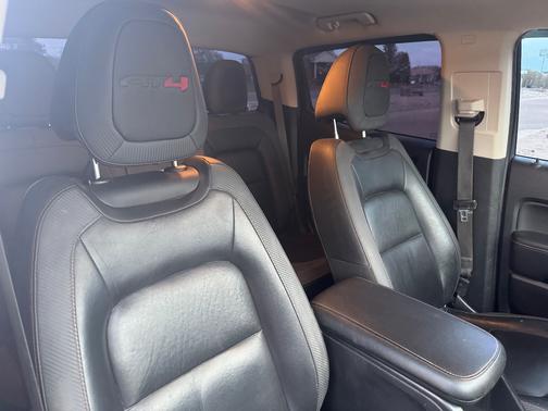 Silver 2021 GMC Canyon AT4 w/Leather
