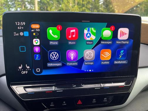 Black 2023 Volkswagen ID.4 Pro