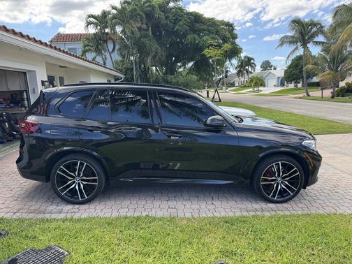 Black 2023 BMW X5 sDrive40i