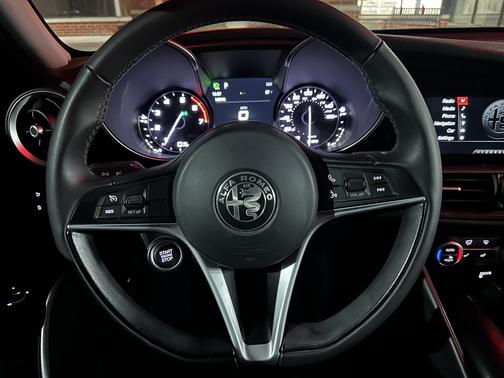 2017 Alfa Romeo Giulia Ti