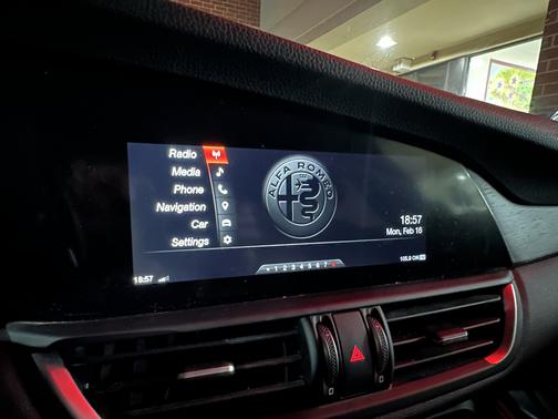 2017 Alfa Romeo Giulia Ti