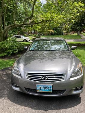 Gray 2014 INFINITI Q60 Base