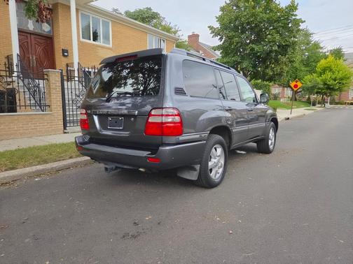 Gray 2004 Toyota Land Cruiser Base