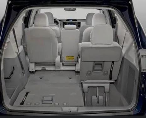 2011 Toyota Sienna LE