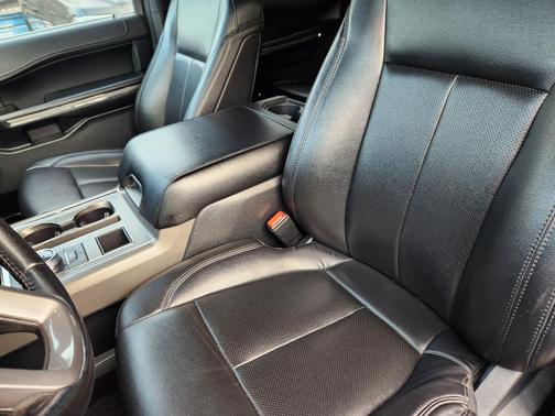 Black 2021 Ford Expedition Max XLT