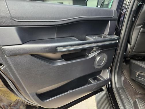 Black 2021 Ford Expedition Max XLT