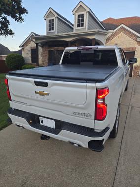 White 2025 Chevrolet Silverado 1500 High Country