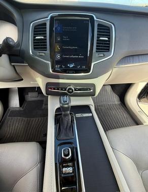 2020 Volvo XC90 T5 Momentum