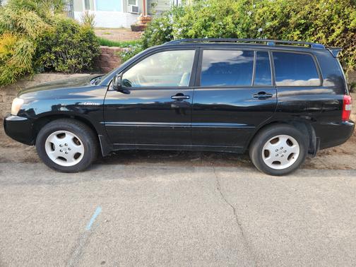 Black 2005 Toyota Highlander Limited